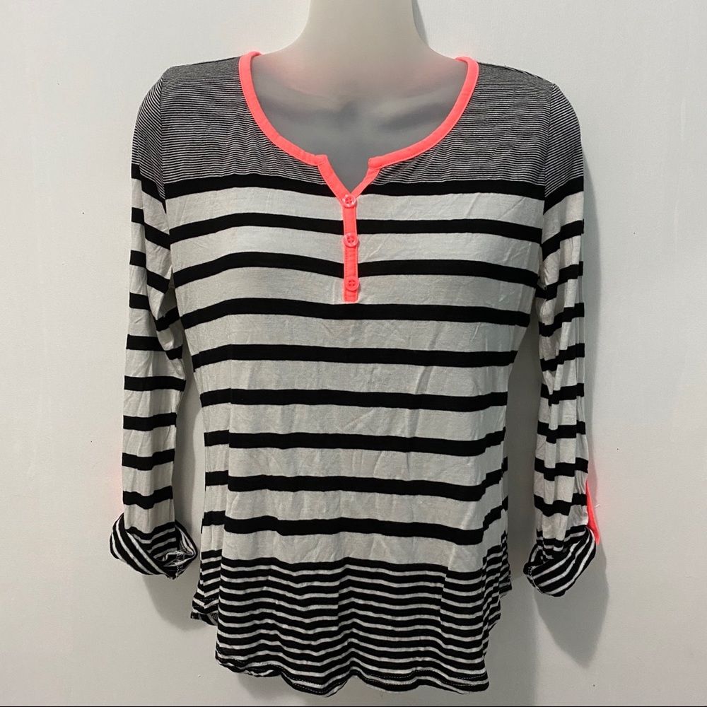 🍃BW Striped Top with Neon Accents🍃